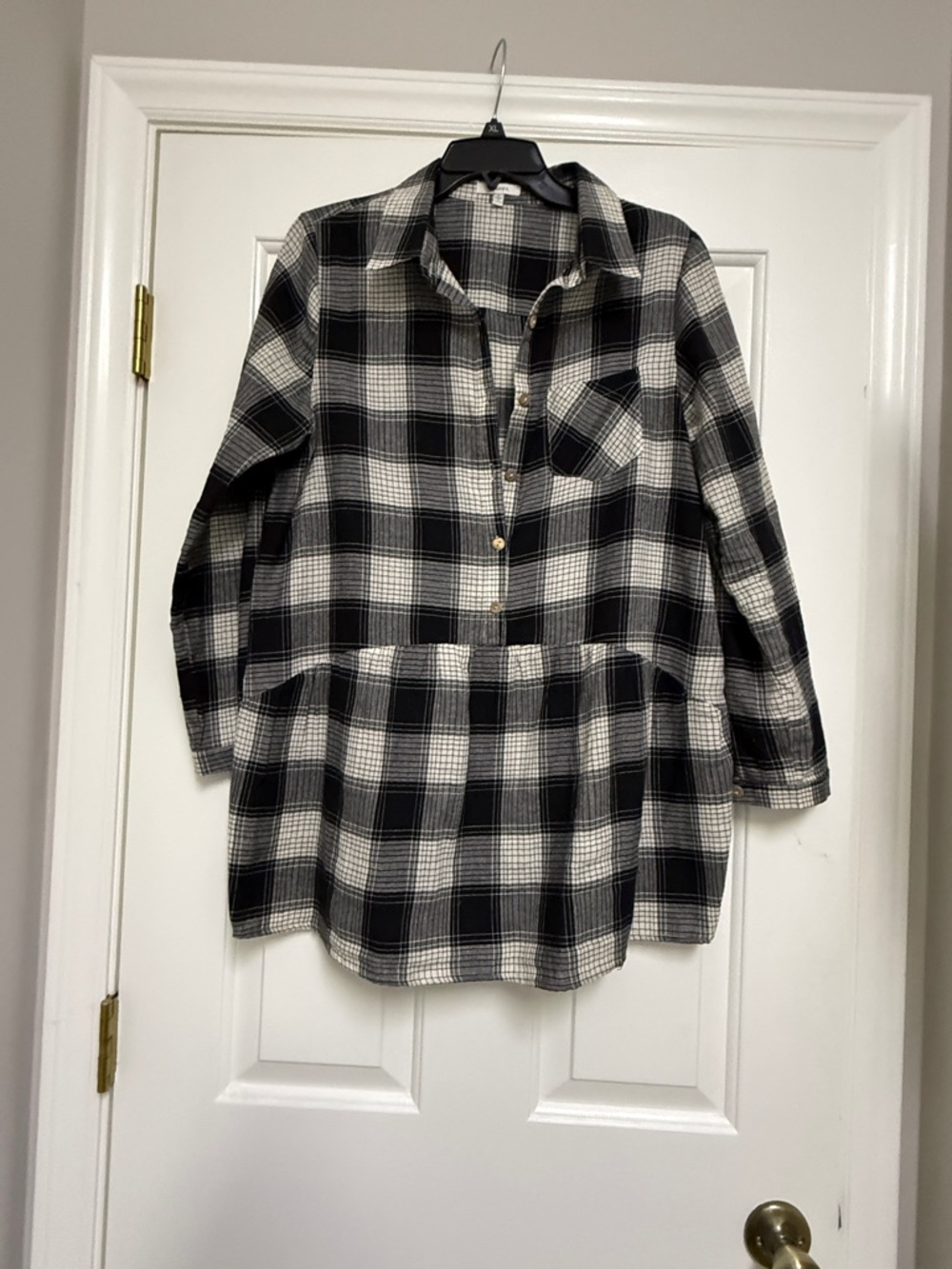 JODIFL Black and White Plaid Button-Up Tunic Shirt